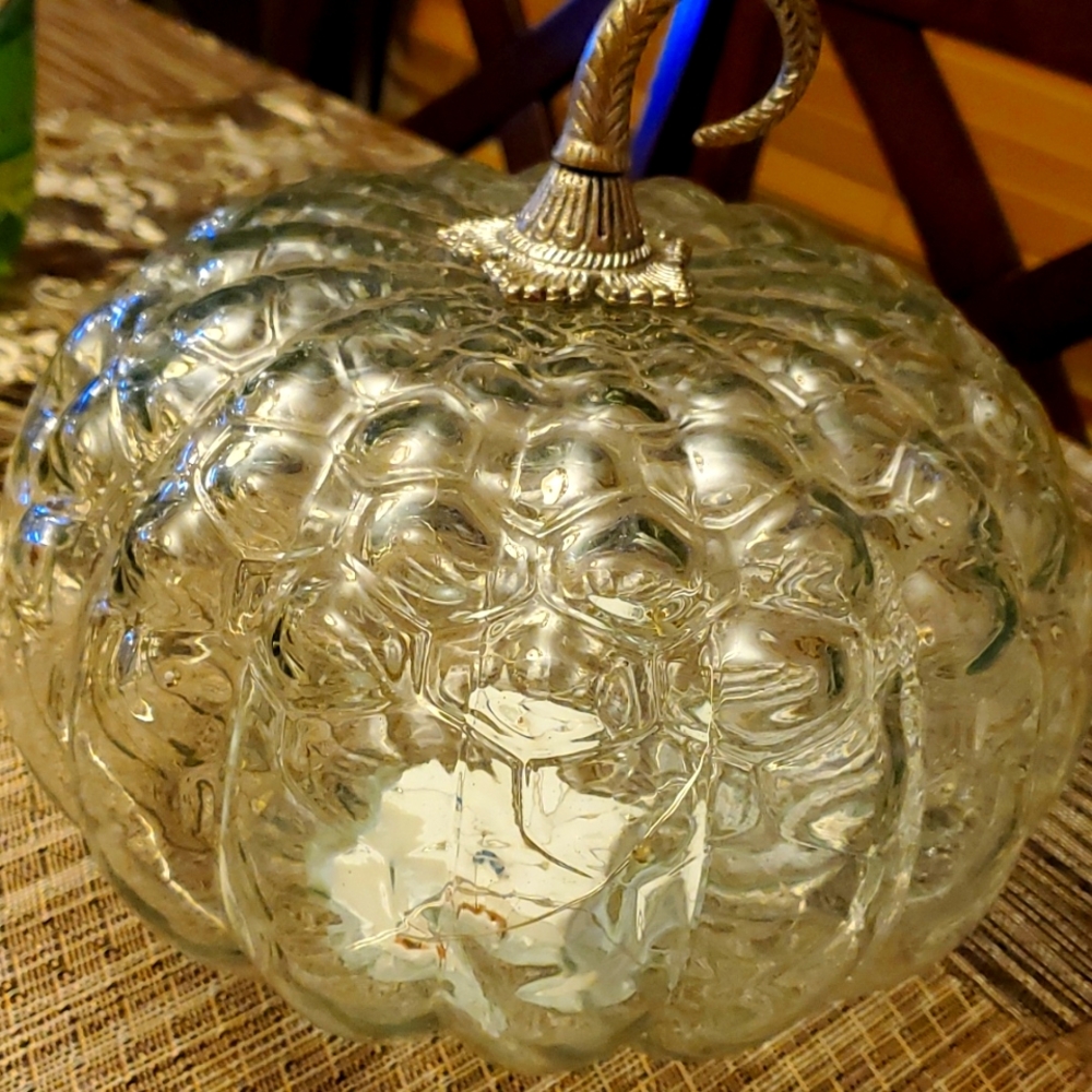 Glass light up pumpkin
